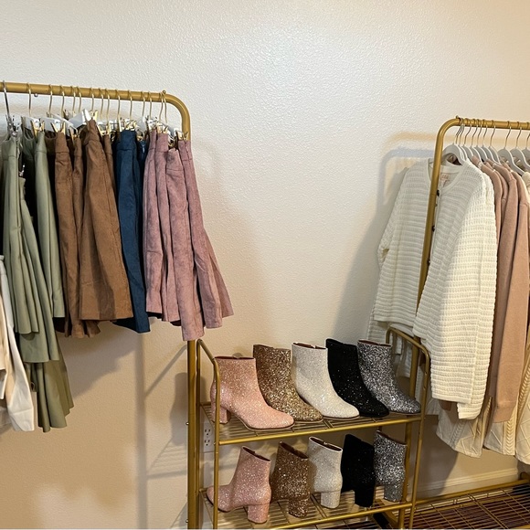 Meet your Posher, Brittany - Picture 4 of 4